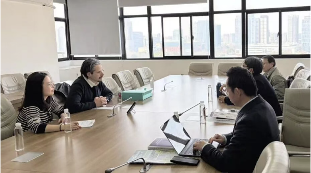 ECNU faculty highlighted the university's research strengths in regional economics, land resource management, public policy, and tourism real estate. 